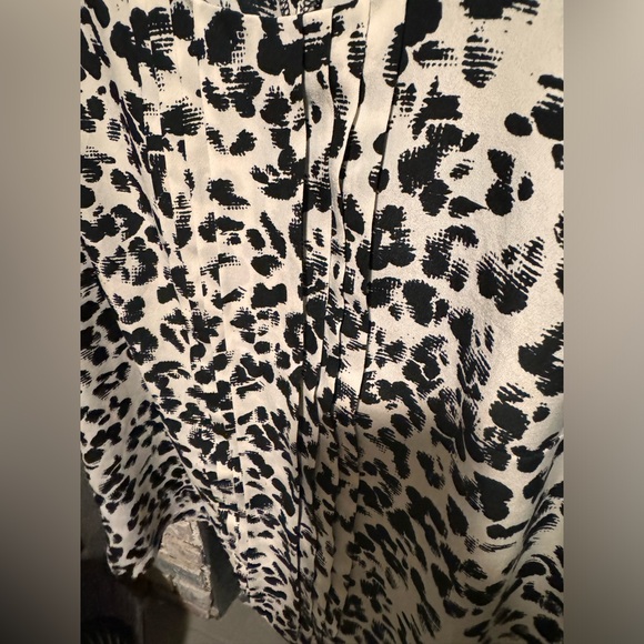 Medium - Merona summer sleeveless blouse with black and white print - Picture 3 of 10